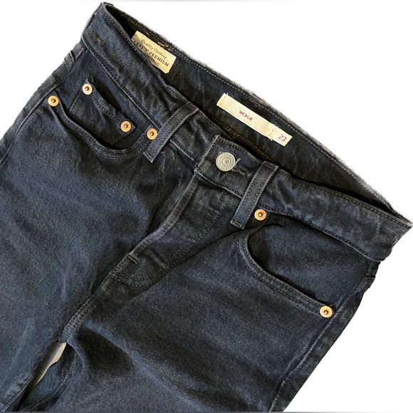Levi’s Wedgie Jeans - Picture 2 of 4